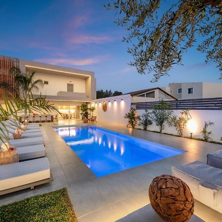 גאורגיופוליס Hypnosis Beachside Villa With Private Heated Pool מראה חיצוני תמונה